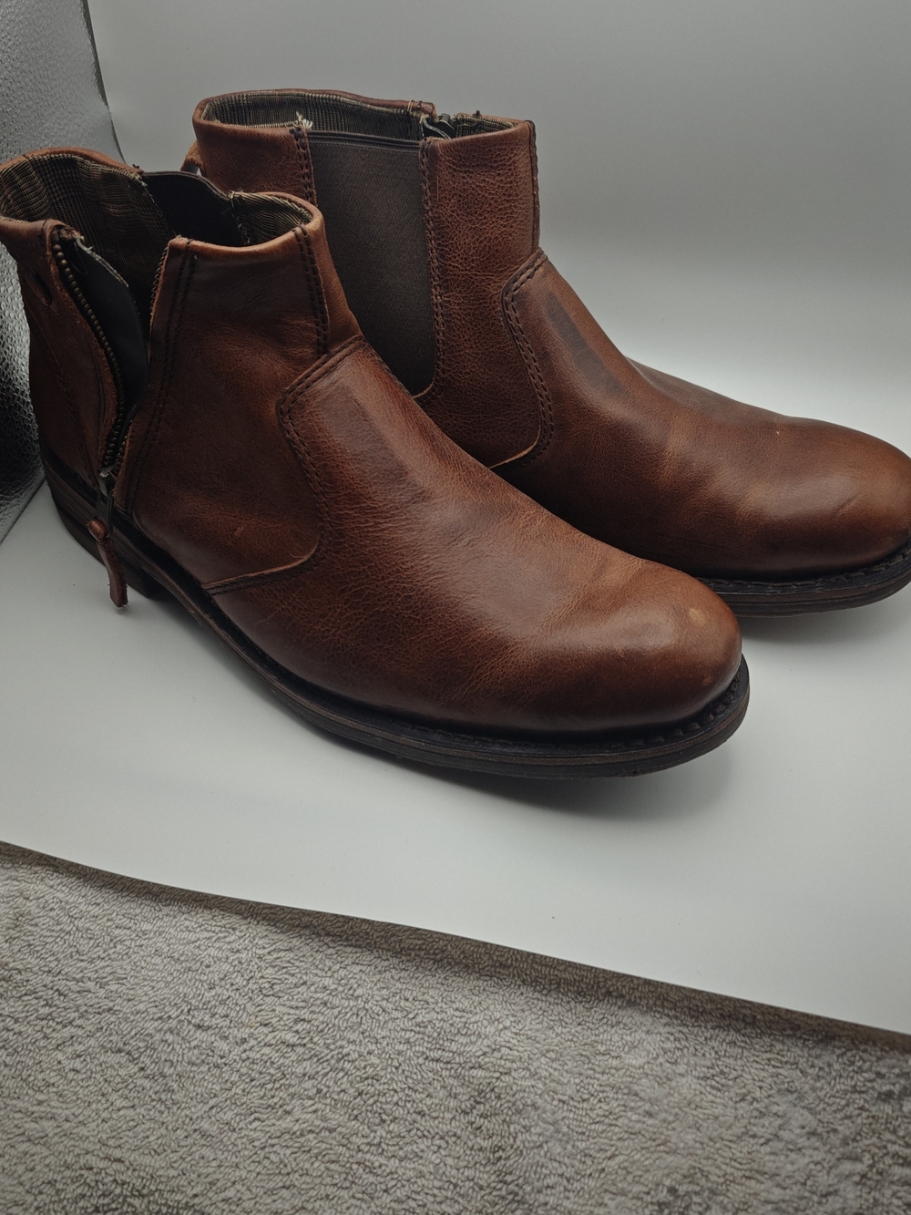 Caterpillar Men Size 11  Brown Leather Chukka Boots Vintage Rare